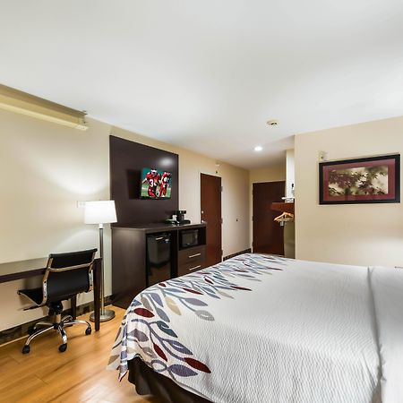 Red Roof Inn & Suites Monee Экстерьер фото