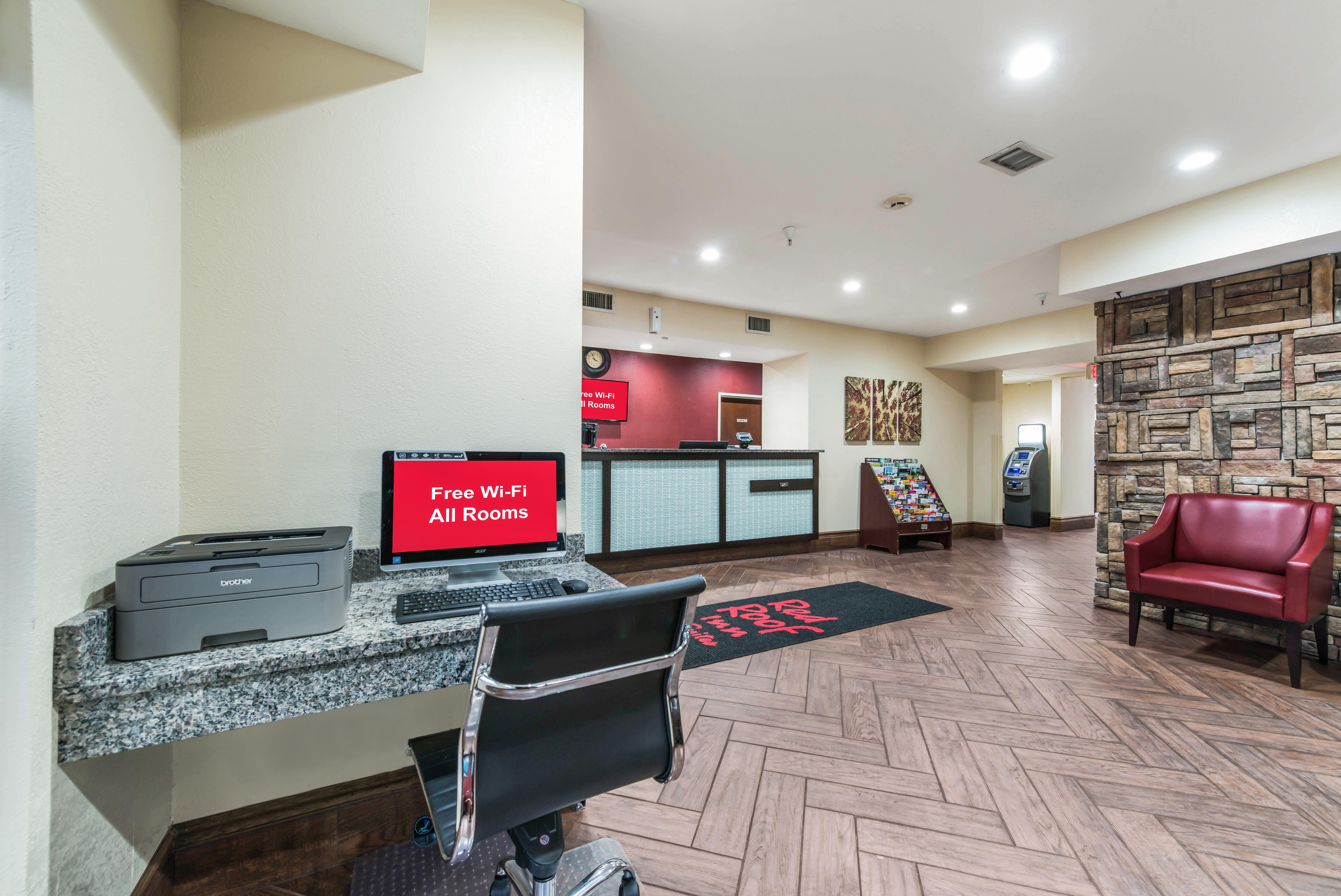Red Roof Inn & Suites Monee Экстерьер фото