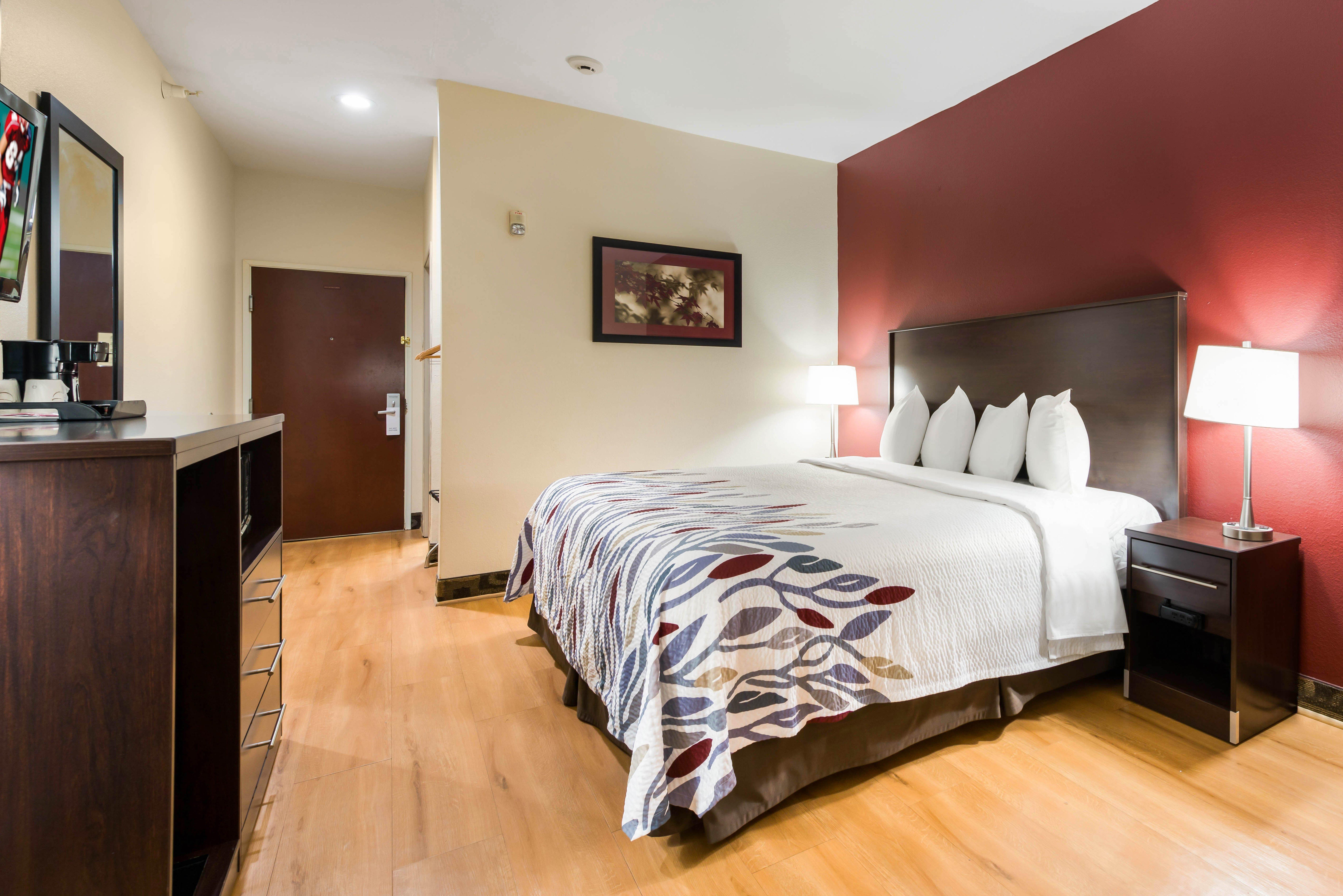 Red Roof Inn & Suites Monee Экстерьер фото
