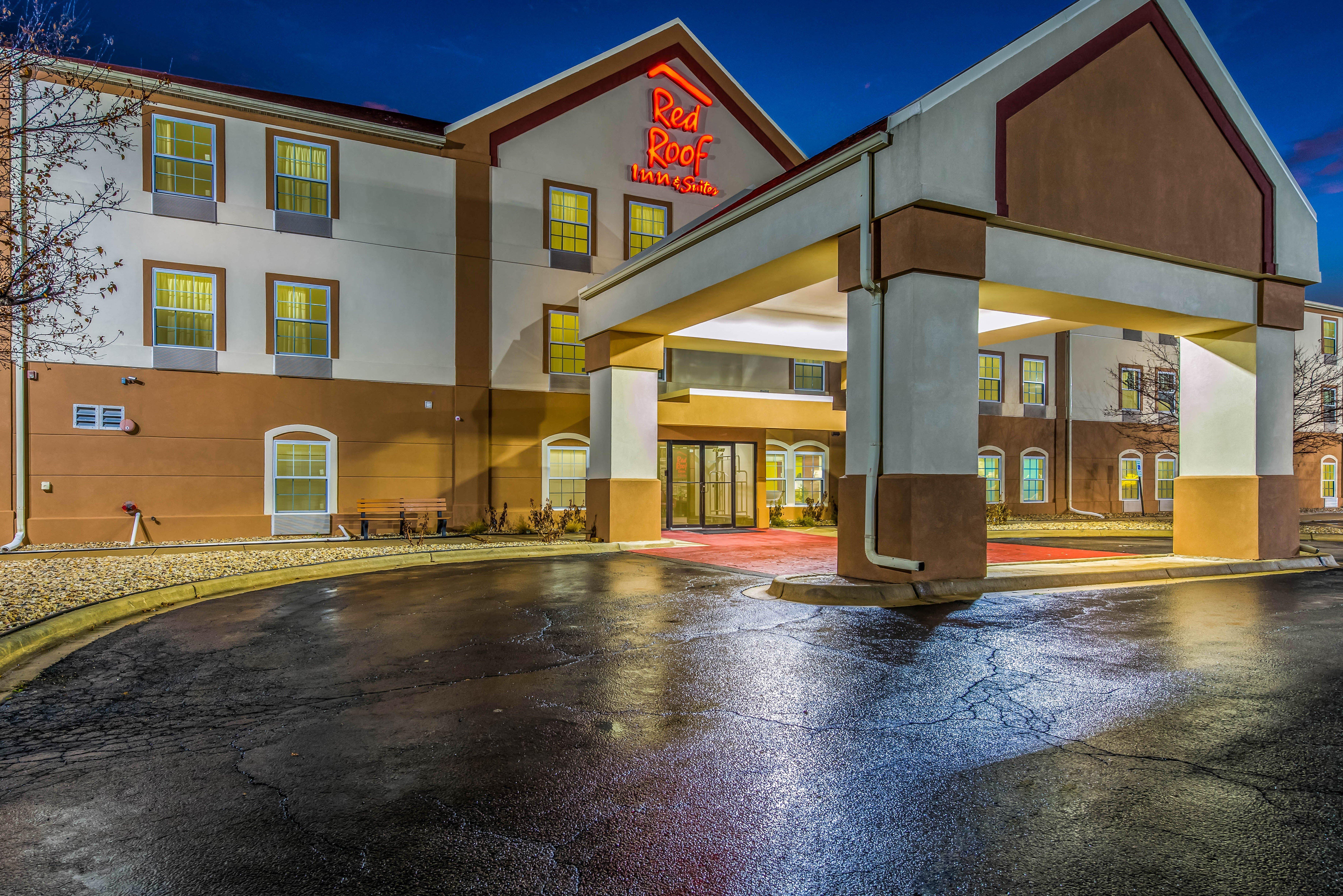 Red Roof Inn & Suites Monee Экстерьер фото