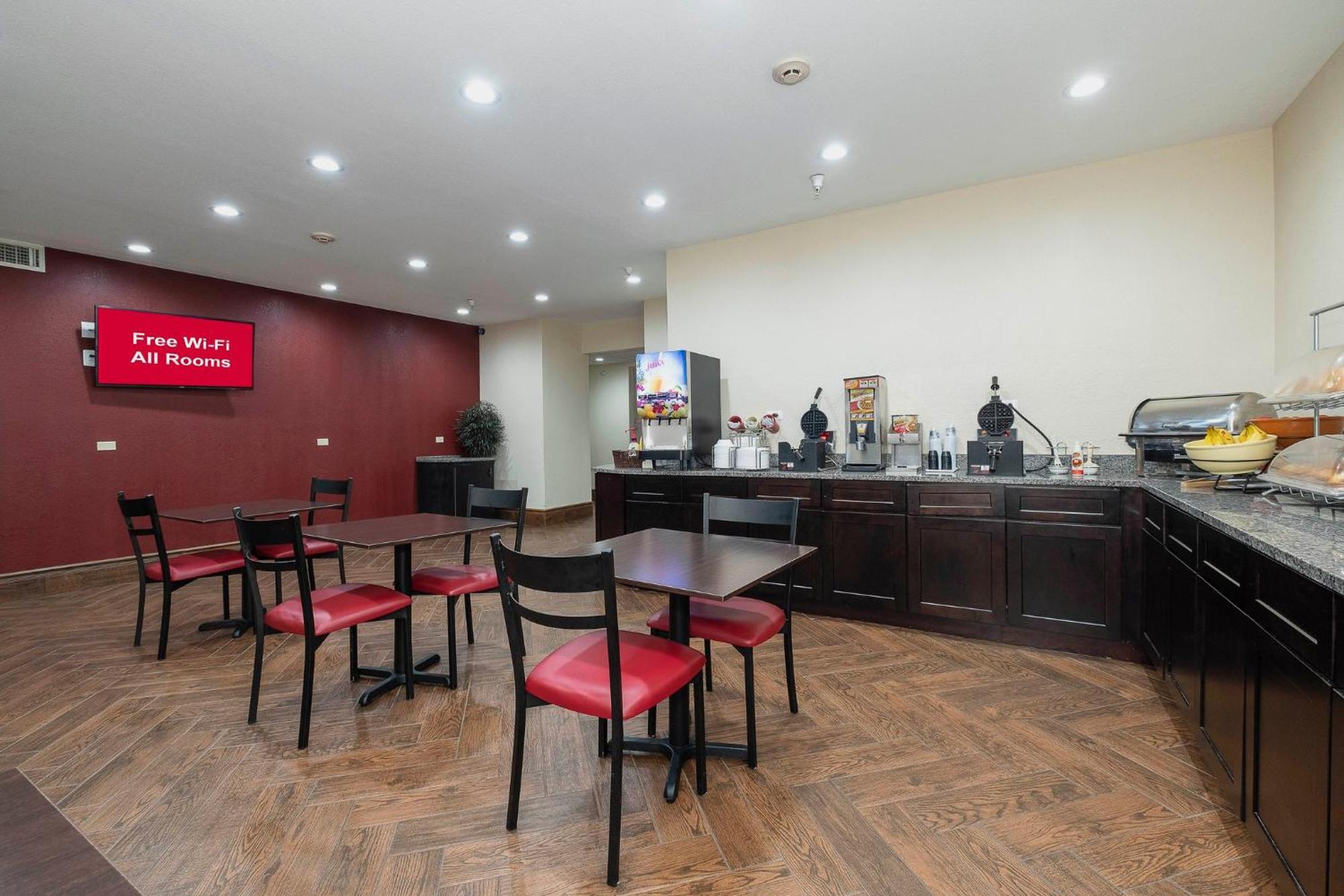 Red Roof Inn & Suites Monee Экстерьер фото