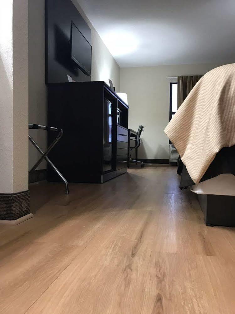 Red Roof Inn & Suites Monee Экстерьер фото